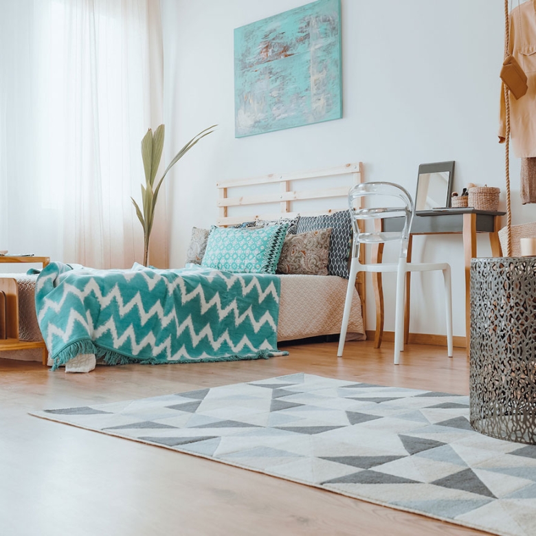Renovated apartment at last floor